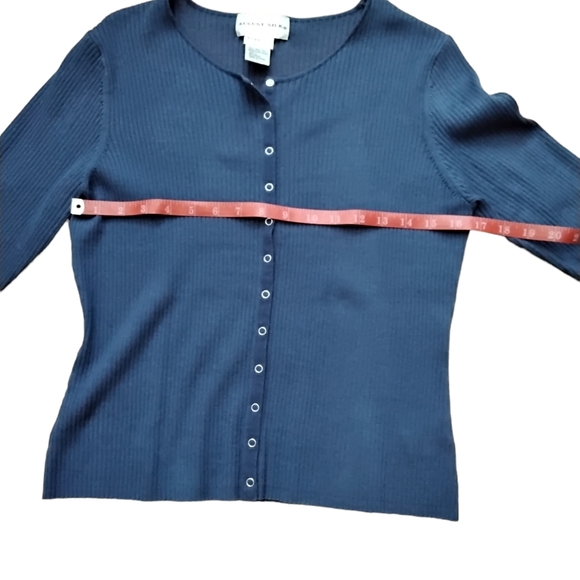 August Silk Vintage Cardigan - Picture 5 of 5